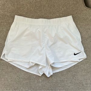 Nike White Shorts Size Large NWOT
